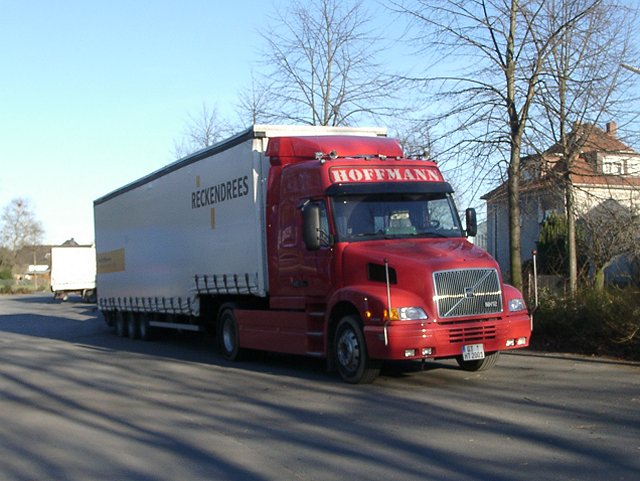 Volvo-NH12-PLSZ-Hoffmann-(Willann).jpg - Volvo NH12Michael Willann