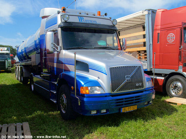 Volvo-NH12-Pustjens-190806-01.jpg - Volvo NH12