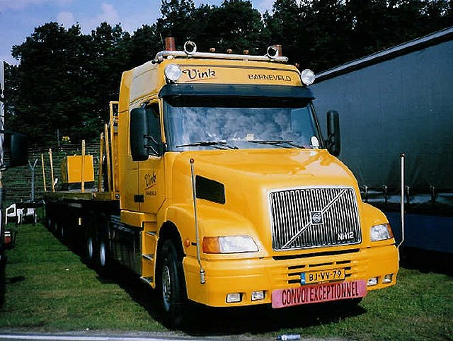 Volvo-NH12-gelb-(Rolf).jpg - Volvo NH12Mario Rolf
