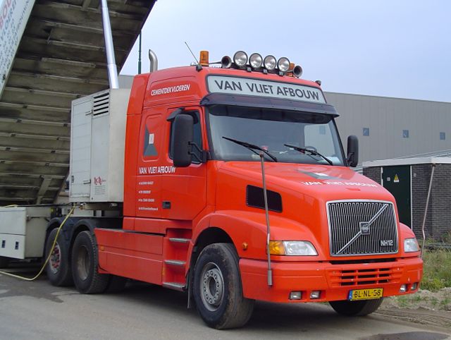 Volvo-NH12-vanVliet-deKoning-311005-02.jpg - Volvo NH12Bert de Koning
