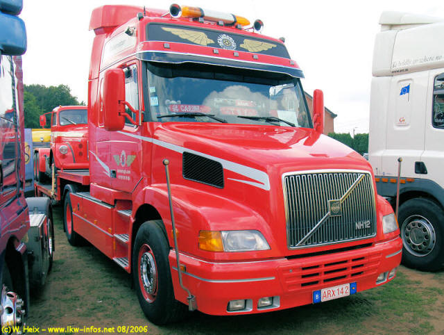 Volvo-NH12-vdBosch-140806-02.jpg - Volvo NH12