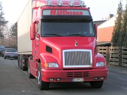 Volvo-NH12-420-Hafeneger-HansFranken-160105-03