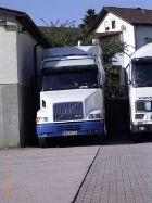 Volvo-NH12-SZM-grau-blau-(Havaresch)