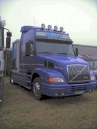 Volvo-NH12-Witzel-Gross-011105-01-H