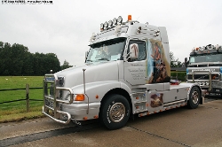 Volvo-NH12-silber-120409-02