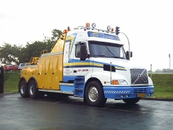 Volvo-NH12-vdZand-Rolf-131004-1