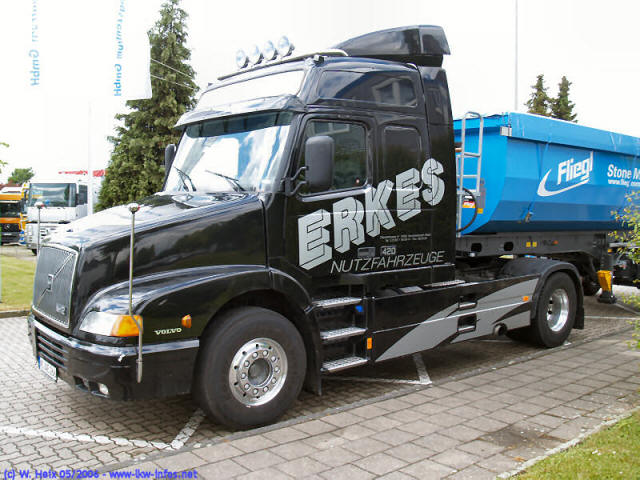 Volvo-NH12-420-Erkes-200506-06.jpg - Volvo NH12