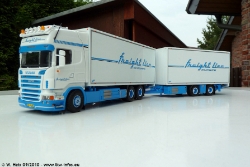 Tekno-Scania-R-620-Freight-Line-240910-04