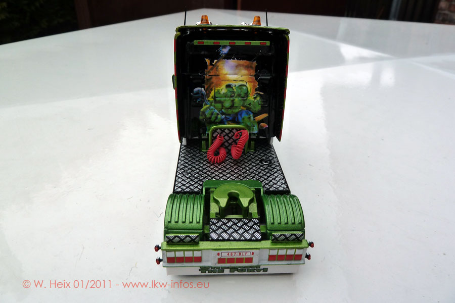 Tekno-Scania-164-L-580-Hulk-220111-09.jpg