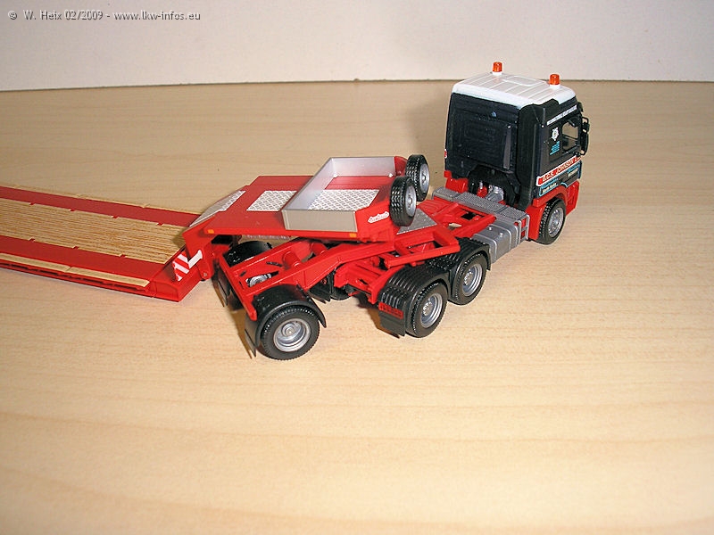 MB-Actros-MP2-GCS-Johnson-180209-08.jpg
