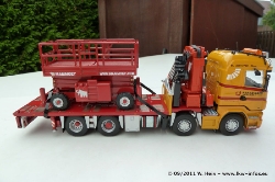Tekno-Scania-R-620-Kranringen-Mammoet-110911-009