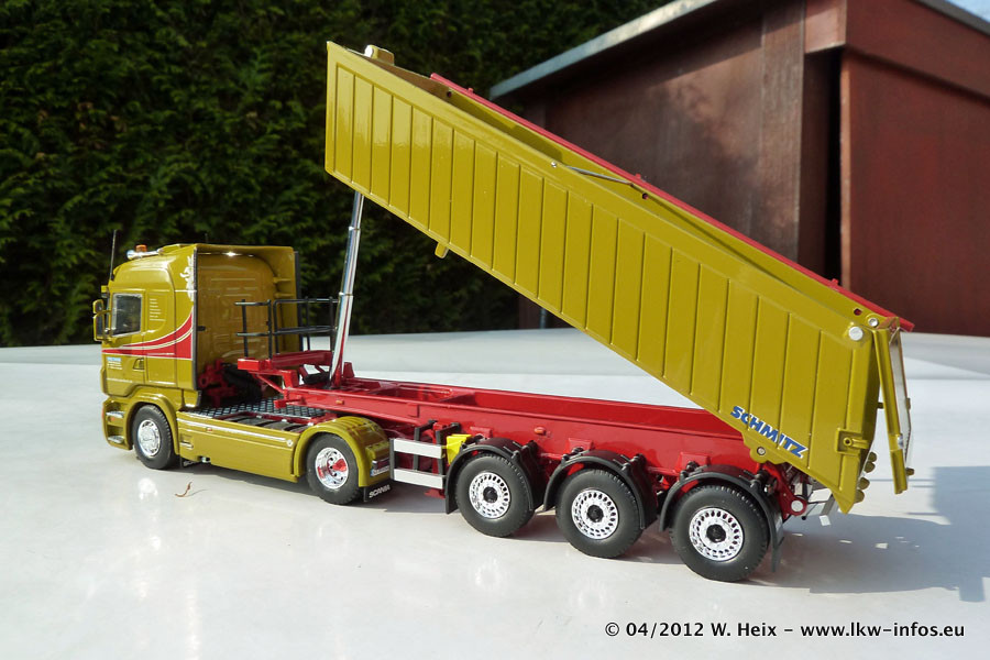 Tekno-Scania-V8+MB-Actros-3-Wolters-120412-012.jpg