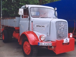 Henschel-H-140-rot-grau-Thiele-200205-01