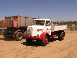 Henschel-H-140-weiss-rot-Koster-220605-01