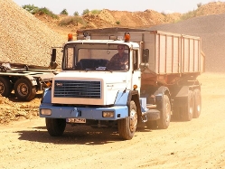 Magirus-310-D-16-weiss-blau-Koster-220605-01