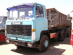 Scania-LB-140-blau-Koster-220605-01