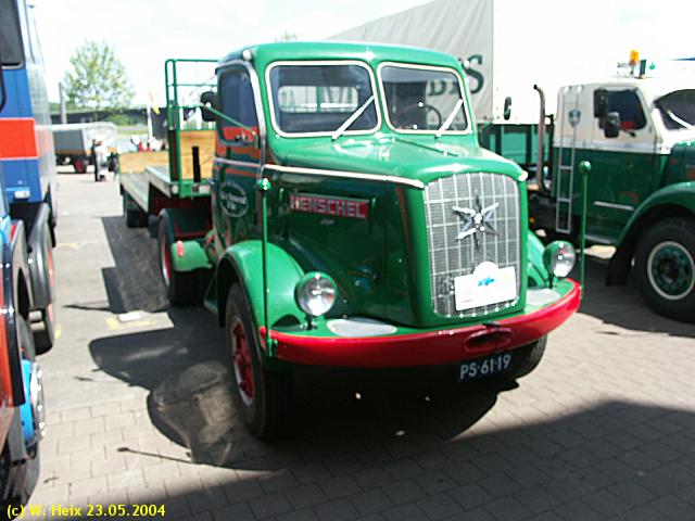 Henschel-gruen-230504-3.jpg - Henschel HS 120