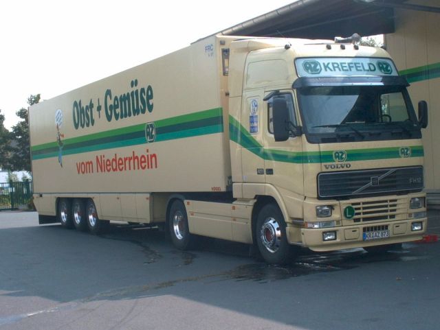 Volvo-FH12-420-AZ-Hahnen-040205-02.jpg - R. Hahnen