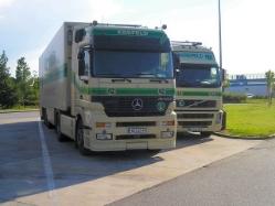 MB-Actros--Volvo-FH12-460-AZ-Reck-200704-2