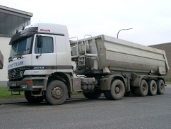 MB-Actros-2040-Cont-Trans-Schimana-071104-5