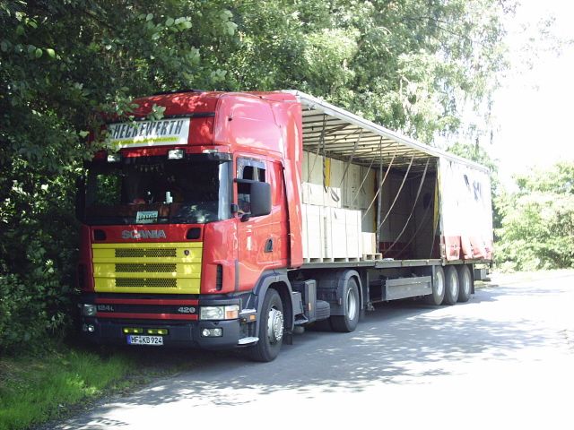 Scania-124-L-420-Heckewerth-Rolf-010105-1.jpg