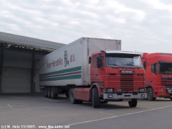 Scania-113-M-360-Hendriks-131105-01