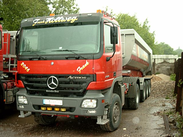 MB-Actros-2046-NEU-KISZ-Hollweg-(Scholz).jpg - Timo Scholz