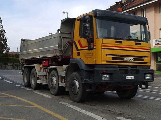 Iveco-EuroTrakker-Kormann-Junco-011205-03.jpg