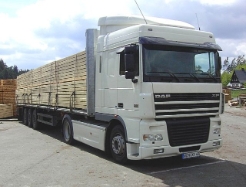 DAF-XF-weiss-Kuenzel-Doerrer-091204-1