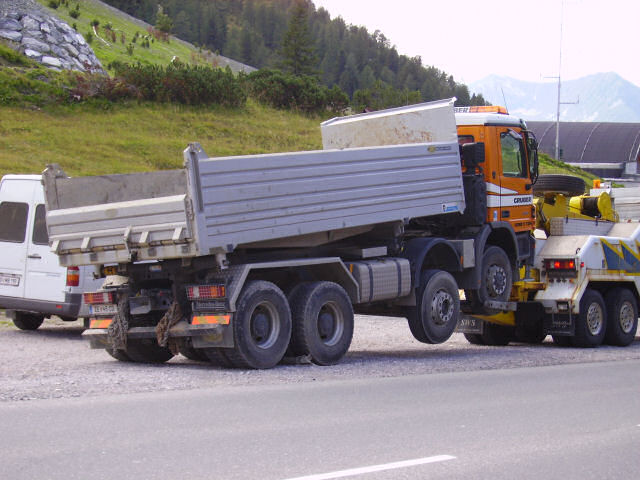 MB-SK-Pappas-Schwaighofer-020407-04.jpg
