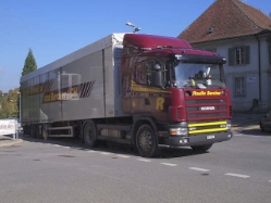 Scania-124-L-470-Roulin-Junco-121205-01