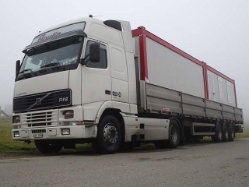 Volvo-FH12-420-Roulin-Junco-121205-02