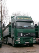 Volvo-FH12-KISZ-Wieczorek-Szy-270304-3-H