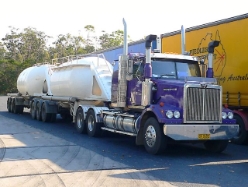 Western-Star-4864-Purple-Voigt-010206-01-AUS