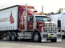 Western-Star-4864-QFM-3-Voigt-080327