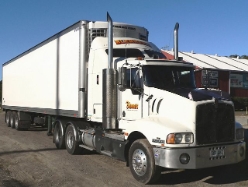 Kenworth-T-404-Blenners-Voigt-230705-02