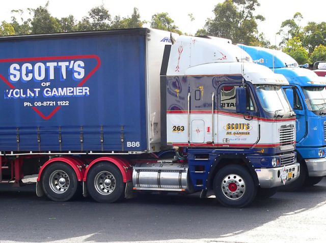 Freightlilner-Argosy-Scotts-Voigt-230106-01-AUS.jpg