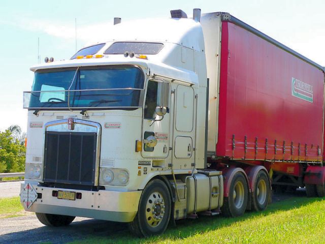 Kenworth-K104-Thornhill-Voigt-210106-01-AUS.jpg
