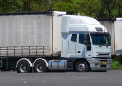 Iveco-EuroTech-MP4700-Weiss-Voigt-290106-02-AUS