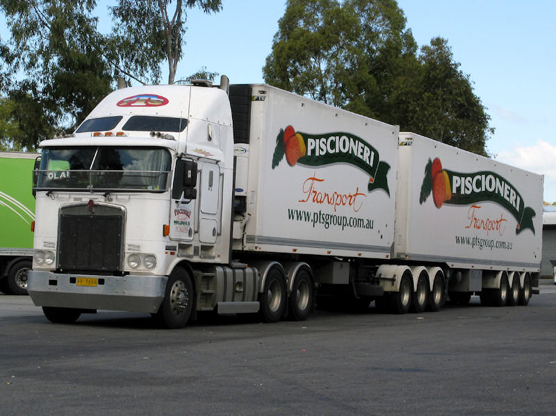 Kenworth-K104B-PTS-1-Voigt-080329.jpg