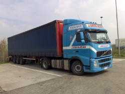 BE-Volvo-FH-480-Grosjean-Lynen-150508-01