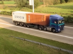 DAF-XF-blau-Fuchs-311206-01-B