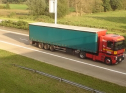 Renault-Magnum-rot-Fuchs-311206-01-B