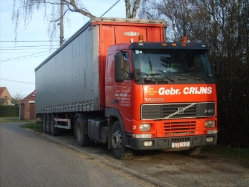 BE-Volvo-FH12-420-Crinjs-Rouwet-070208-01