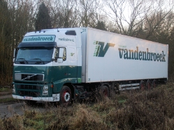 Volvo-FH-440-Vandenbroeck-Rouwet-310108-01-BE