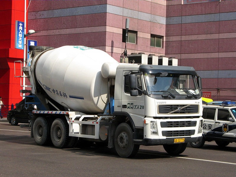 Volvo-FM9-380-Jason-Liu-041207-02-CHI.jpg