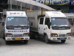 Isuzu-NKR-311207-02