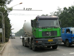 MAN-F2000-Evo-gruen-311207-01