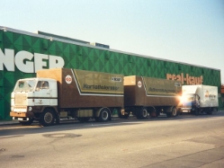 Volvo-F88-Kartoffelernter-AKuechler-240105-01-DDR