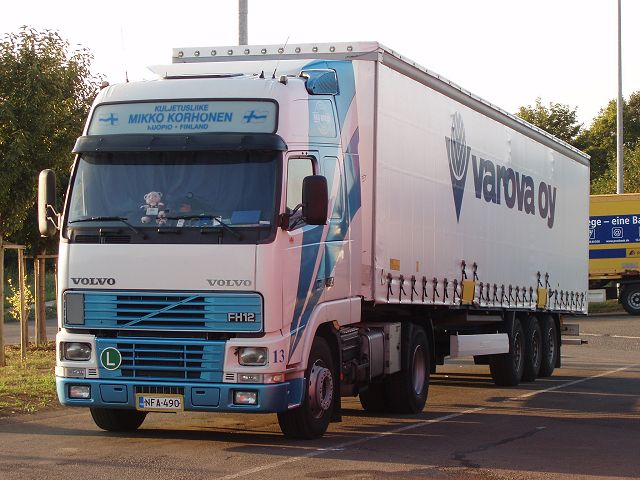 Volvo-FH12-420-Korhonen-Holz-090805-01-FIN.jpg - Frank Holz